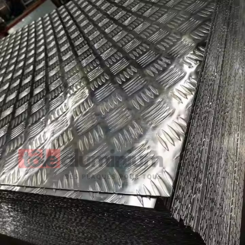 Plaque Aluminium Strié