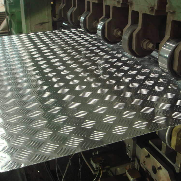Tôle aluminium strié antidérapant - Taille & Épaisseur - 2/3.5 mm - 1500x3000 mm